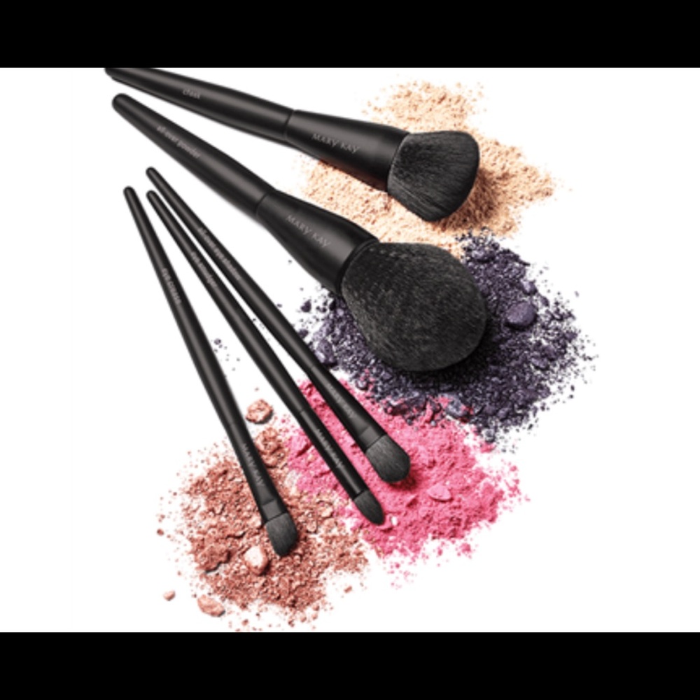 Essential Brush Collection - Picture 2 of 3